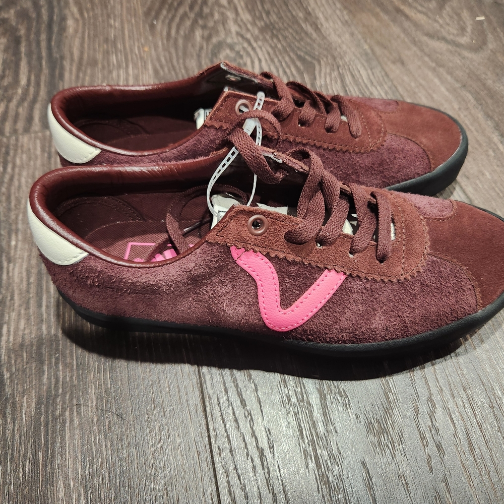 NWOT Vans Burgundy and Cream Sneakers Womens Size7.5